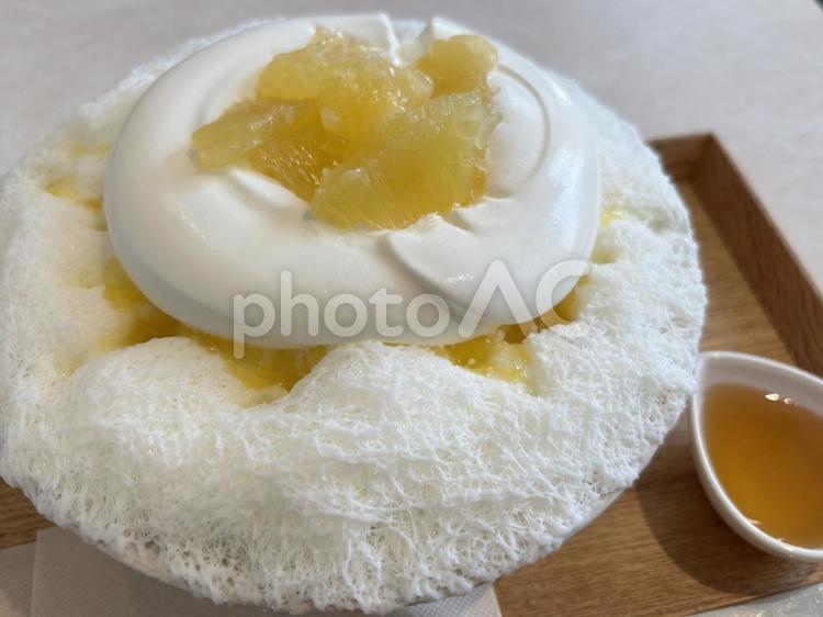 アップのかき氷 かき氷,宇和ゴールド,夏の写真素材