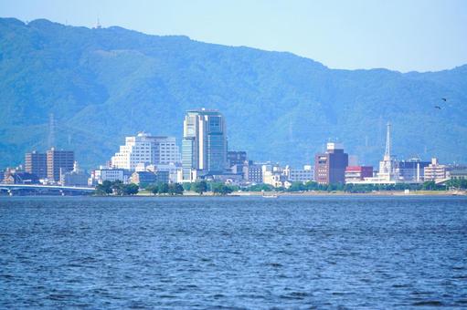 真昼の島根県松江市の宍道湖と嫁が島1 真昼の島根県松江市の宍道湖と嫁が島1 松江,宍道湖,水の写真素材
