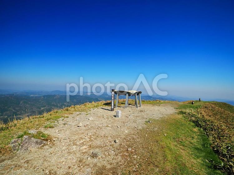 山口県・十種ヶ峰山頂の風景 山口県,十種ヶ峰,山頂の写真素材