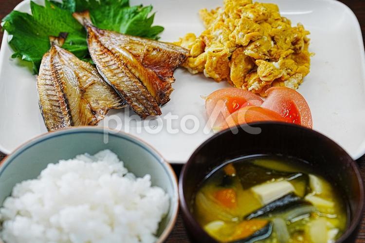 アジの干物の朝ごはん 食事,食卓,朝ごはんの写真素材
