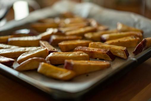 焼きたてサツマイモスティック さつまいも,芋,焼き芋の写真素材