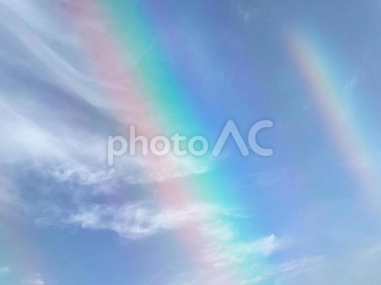 背景　壁紙　バックグラウンド　空　雲　美しい　幻想的　アート　芸術的　ふわふわ　空 背景,壁紙,バックグラウンドの写真素材