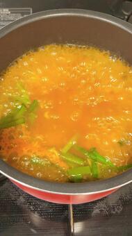 煮えたぎる鍋 202507 (2) ラーメン,料理,調理の写真素材