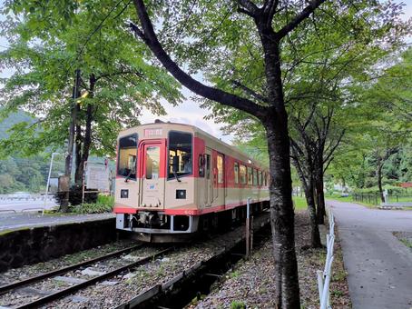 長良川鉄道、北濃駅、ホーム 長良川鉄道、北濃駅、ホーム 長良川鉄道,越美南線,北濃駅の写真素材