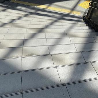 階段とかげ 階段とかげ カーブ,下り,影の写真素材