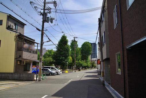 大阪都心近くの住宅街風景 町角,路地,隘路の写真素材