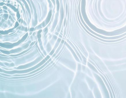 水面 波紋 20の写真