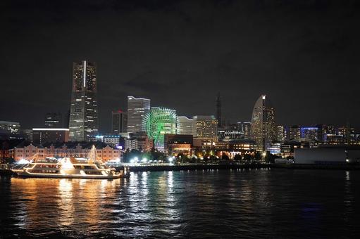 横浜みなとみらいの夜景 横浜みなとみらいの夜景 横浜,みなとみらい,夜景の写真素材
