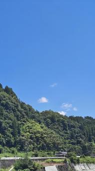酷暑の夏空は真っ青 酷暑の夏空は真っ青の写真