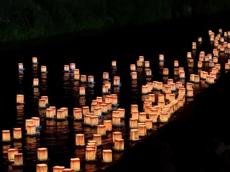 永平寺町大灯籠流しの一幕 灯籠,灯ろう,ろうそくの写真素材