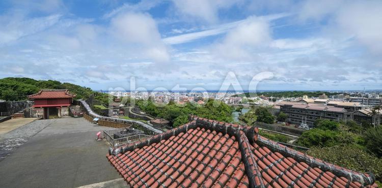 【沖縄】首里城から見る那覇市街地の風景 首里城,那覇市,沖縄の写真素材
