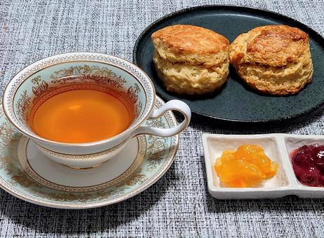 紅茶とスコーン 紅茶とスコーン 紅茶,スコーン,休憩の写真素材
