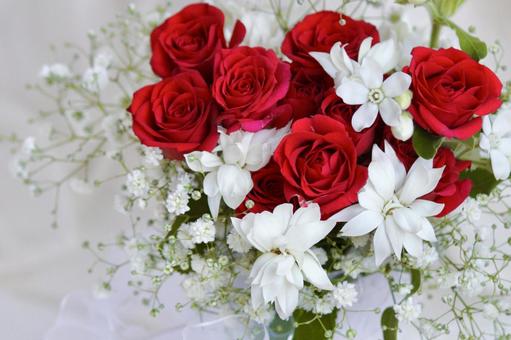 クリスマス　赤いバラのホワイトブーケ クリスマス,赤,バラの写真素材