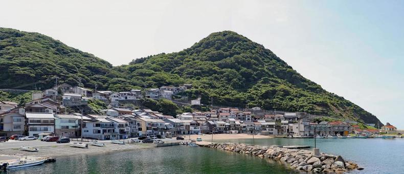 小伊津5 木造3階建住居群漁港 小伊津5 木造3階建住居群漁港 島根半島,出雲市,小伊津の写真素材