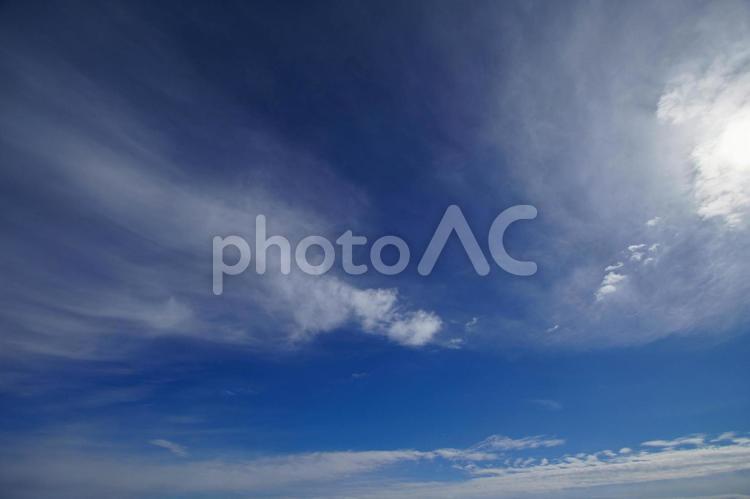 青い空と秋の白い雲 空,曇り空,自然の写真素材