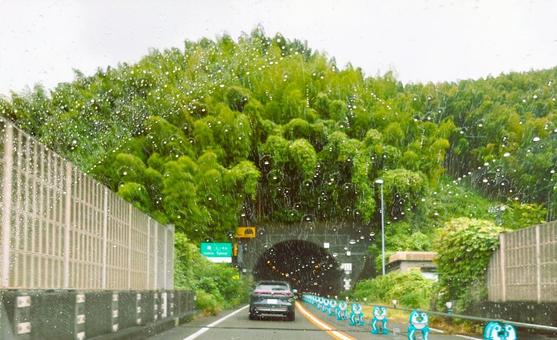 潮トンネルへ 潮トンネルへ トンネル,潮トンネル,藤枝バイパスの写真素材