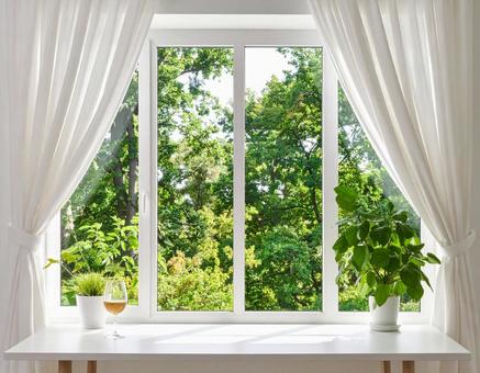 きれいな窓辺の写真