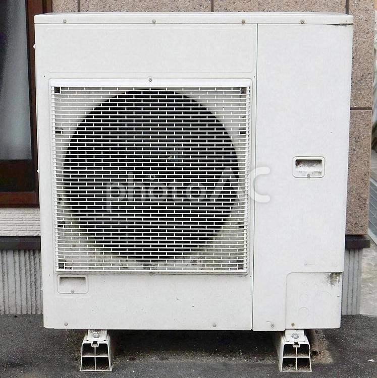【風景写真】エアコン室外機 エアコン室外機,屋外,室外機の写真素材