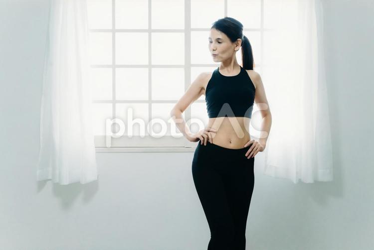 女性のボディ（横顔） ダイエット,ボディ,ボディケアの写真素材