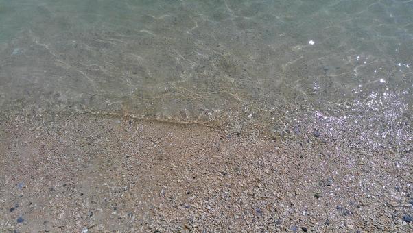 波打ち際の写真