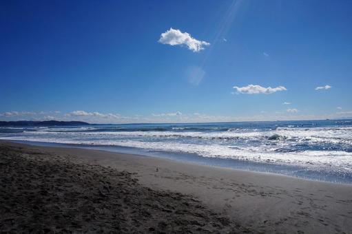 晴の日の海 波,水,浜辺の写真素材
