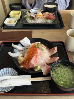 Seafood bowl set meal, JPG