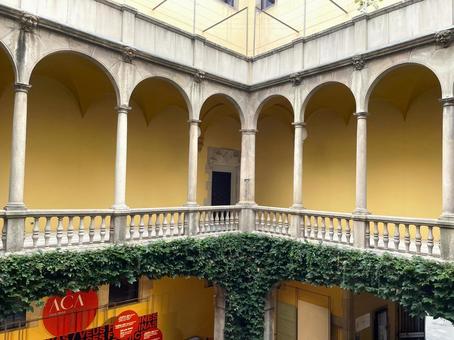 ゴシック地区のパティオ（バルセロナ） バルセロナ,スペイン,カタルーニャの写真素材