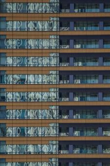 リフレクション 建物,光,窓の写真素材