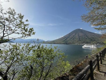中禅寺湖 男体山 中禅寺湖 男体山 中禅寺湖,男体山,日光の写真素材