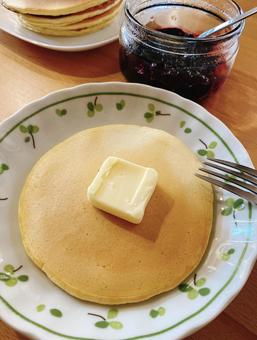ホットケーキ ホットケーキ ホットケーキ,パンケーキ,バターの写真素材