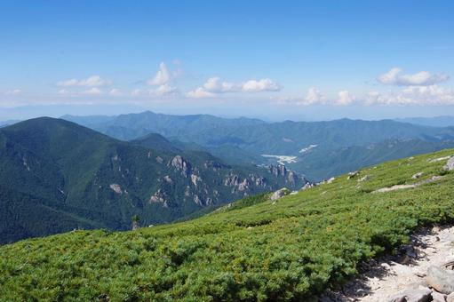 夏山 山,自然,夏の写真素材