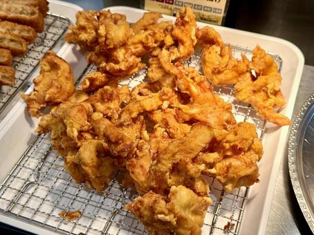 バイキング　一口サイズの唐揚げ 唐揚げ,フライドチキン,揚げ物の写真素材