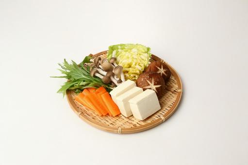 白背景_鍋_野菜盛り 白背景_鍋_野菜盛り 野菜,鍋野菜,にんじんの写真素材