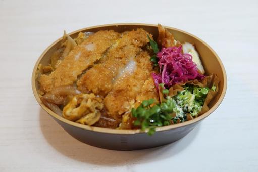 かつ丼弁当 弁当,カラフル,トンカツの写真素材