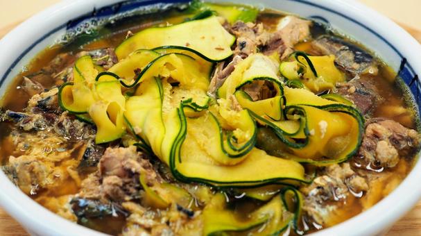 手作り・鯖とズッキーニの甘辛煮（接写） 鯖とズッキーニの甘辛煮,鯖,ズッキーニの写真素材