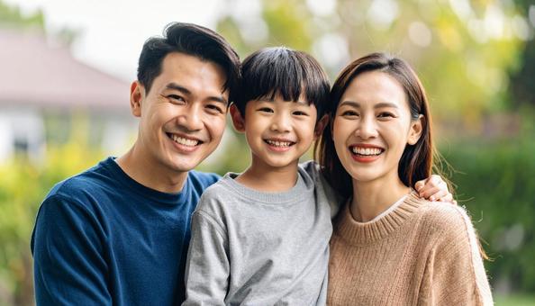 三人親子 ライフスタイル 三人親子 ライフスタイルの写真