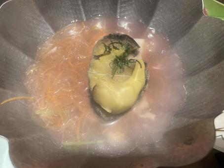 アワビ蒸し焼きの写真