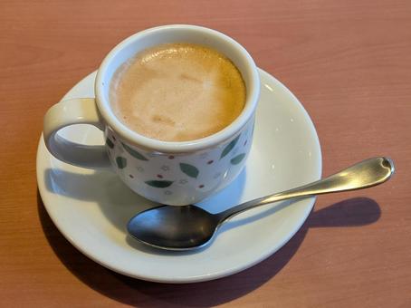 勤労感謝の日の朝のファミレスのカフェラテ コーヒー,ファミリーレストラン,カフェ・ラテの写真素材