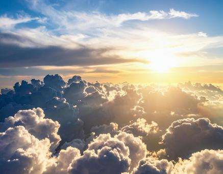 道が開けたイメージの空03 道が開けたイメージの空03の写真