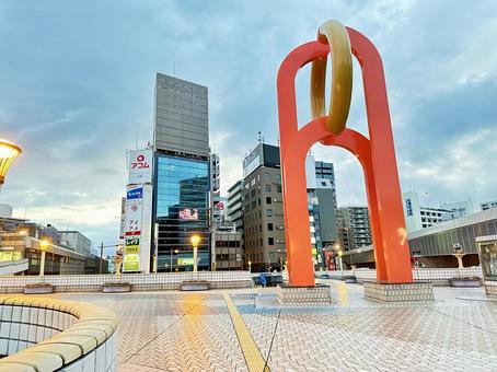 上野駅正面玄関口 モニュメント 上野駅正面玄関口 モニュメント 歩道橋のモニュメント,上野駅前,台東区上野の写真素材