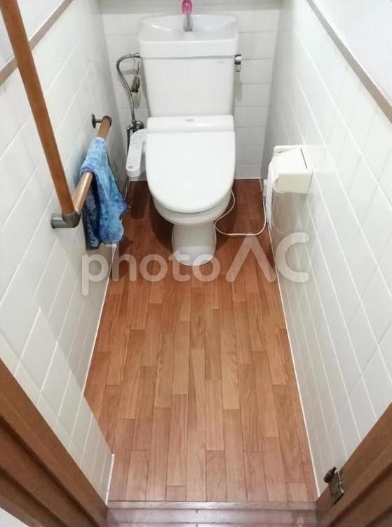 住宅のトイレリフォーム/ＤＩＹ リフォーム,トイレ,住まいの写真素材