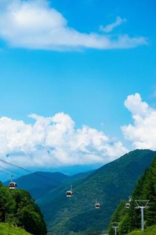 山とゴンドラ 山とゴンドラ 丸沼高原,群馬県,旅行の写真素材