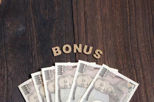 ボーナスの現金イメージ ボーナス,現金,お金の写真素材