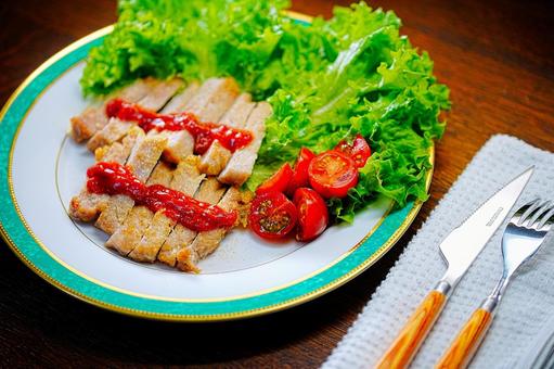 豚ロースのソテー 豚ロースのソテー 食事,豚ロース,筋肉メシの写真素材