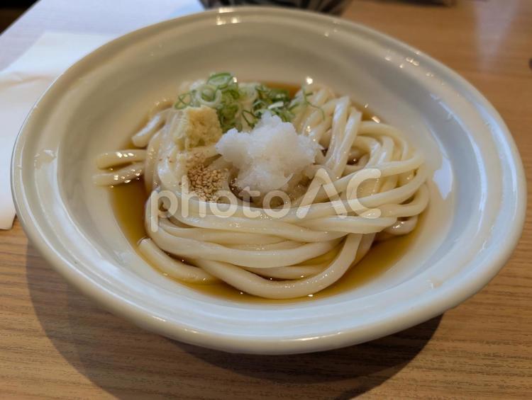 ぶっかけうどん冷 讃岐うどん,ぶっかけうどん,うどんの写真素材