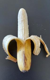 R7.08.01  剝きバナナ R7.08.01  剝きバナナの写真