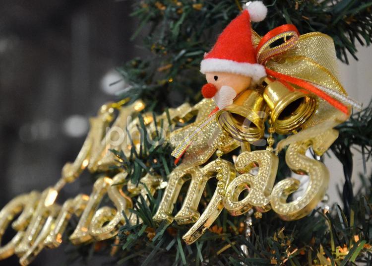 クリスマスのサインとサンタ クリスマス,クリスマスツリー,merryの写真素材