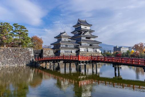 青空と松本城 松本城,日本,歴史の写真素材