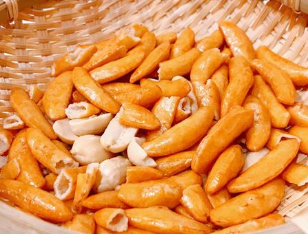 柿の種 柿の種,柿ピー,柿ピーナッツの写真素材