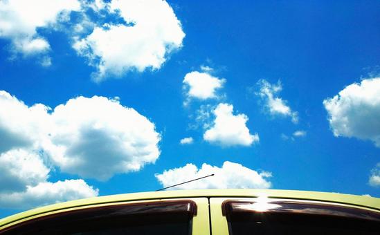 青空と車 青空と車の写真